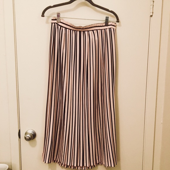Vintage maxi skirt. - Picture 1 of 3